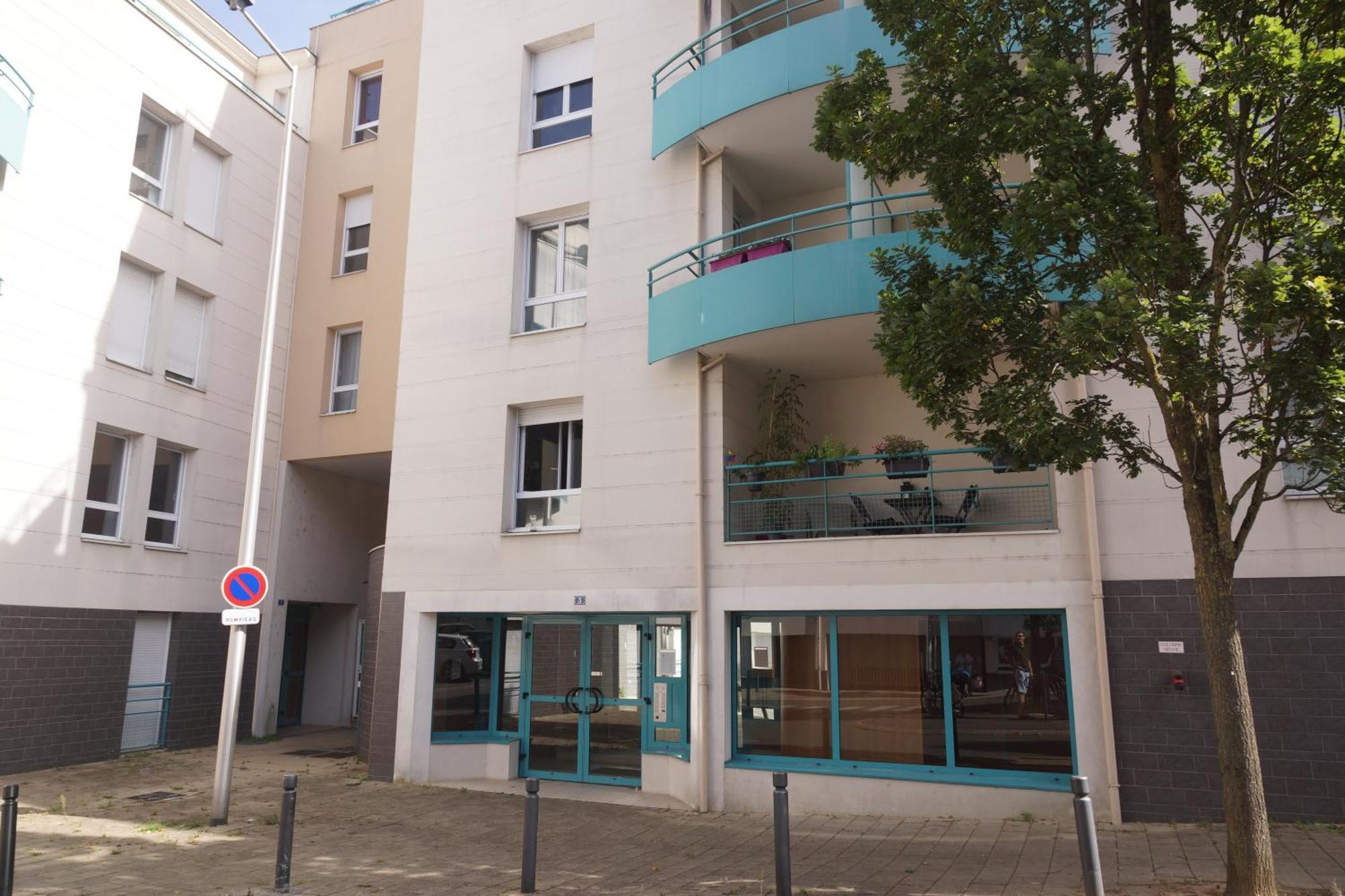 Le Pompidou T2 Pour 2 A 4 Pers Avec Parking Prive & Balcon Place Ney Ανζέρ Εξωτερικό φωτογραφία